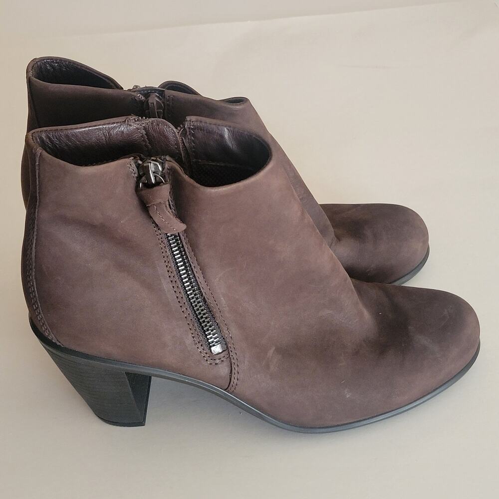 ECCO Womens Touch 75 Ankle Bootie Boot Mocha Color Size 39 Brown New, no tags